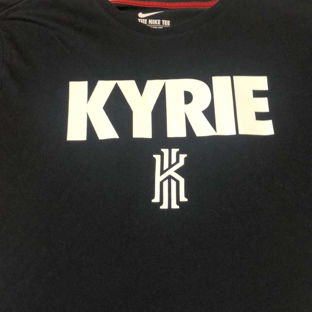 Men’s Kyrie T-shirt